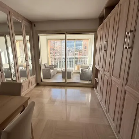 The Pearl Daire Monte Carlo